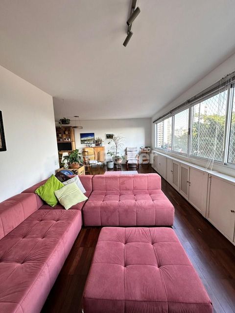 Image 9 - 872521