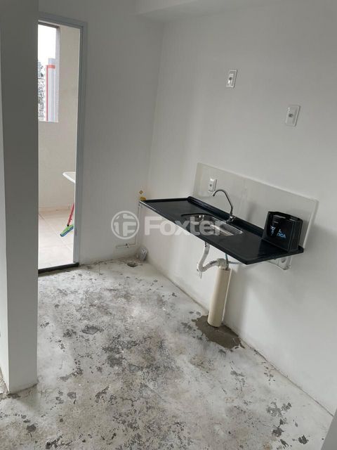 Image 1 - 872631