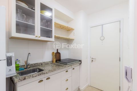 Image 7 - 872638