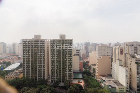 Image 6 - 872646