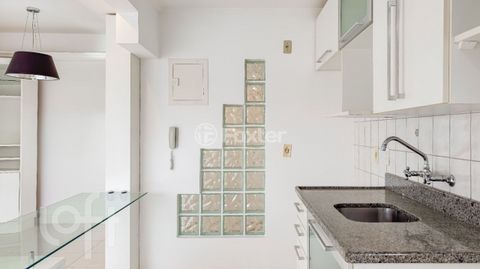 Image 9 - 872648