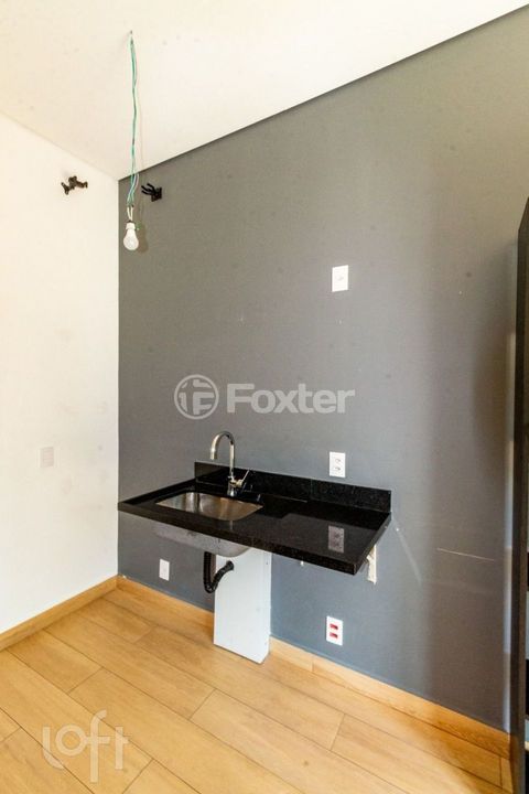 Image 3 - 872695