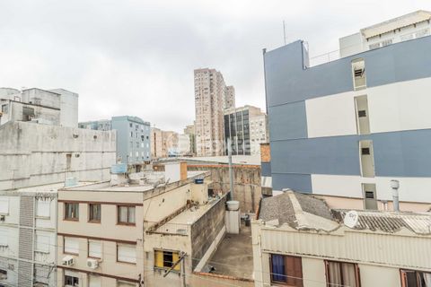 Image 4 - 872697