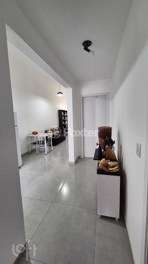Image 9 - 872702