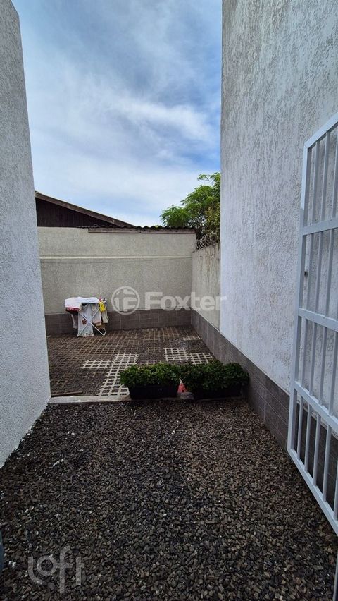 Image 7 - 872702