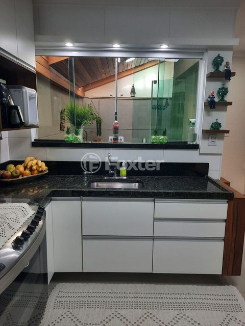 Image 7 - 872704