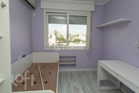 Image 19 - 872713
