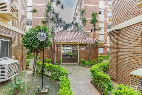 Image 11 - 872731