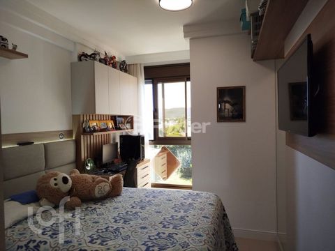 Image 4 - 872760