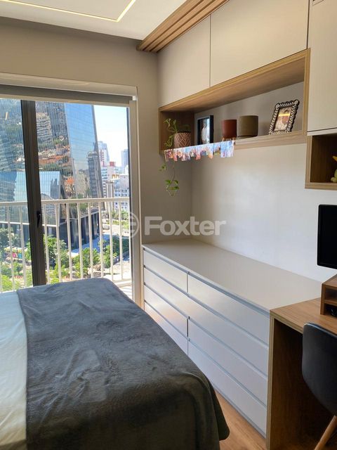 Image 7 - 872770