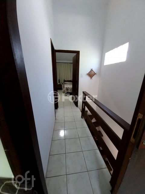 Image 4 - 872774