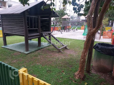 Image 13 - 872810