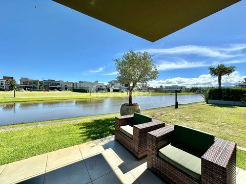 Image 10 - 872814