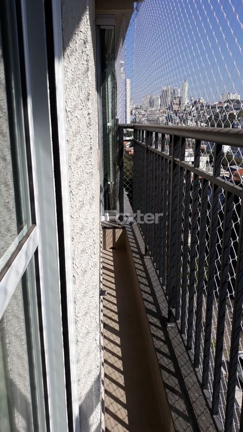 Image 10 - 872815