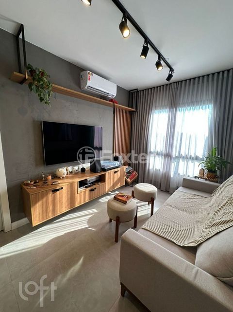 Image 3 - 872864