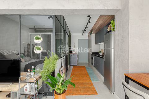Image 4 - 872871