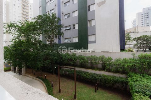 Image 6 - 872881