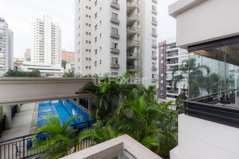 Image 17 - 872881