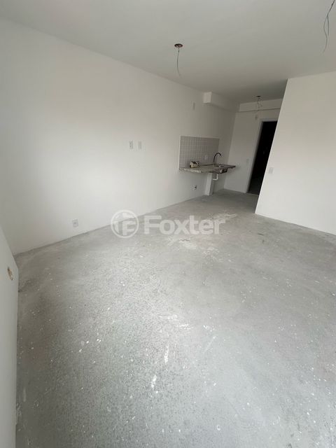Image 8 - 872883