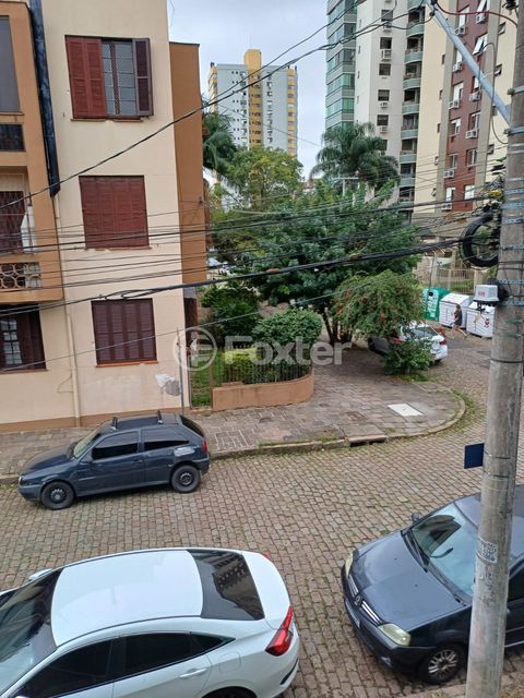 Image 8 - 872888