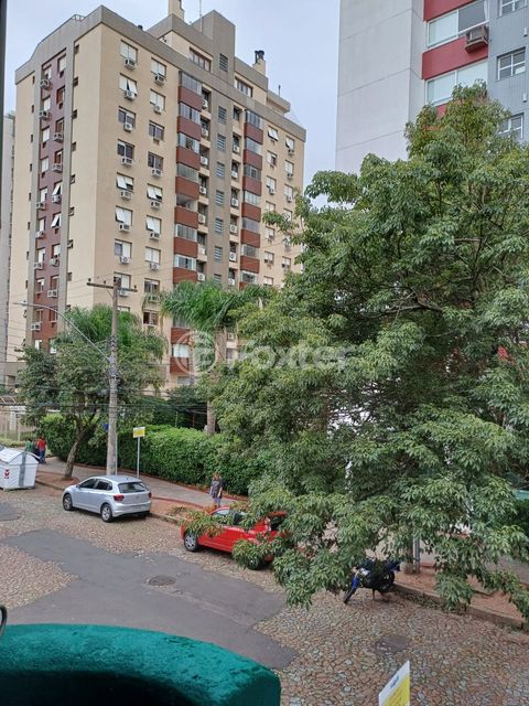 Image 10 - 872888