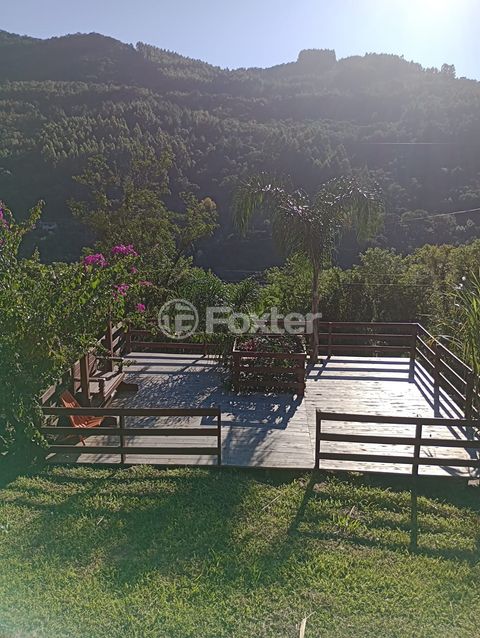 Image 8 - 872927