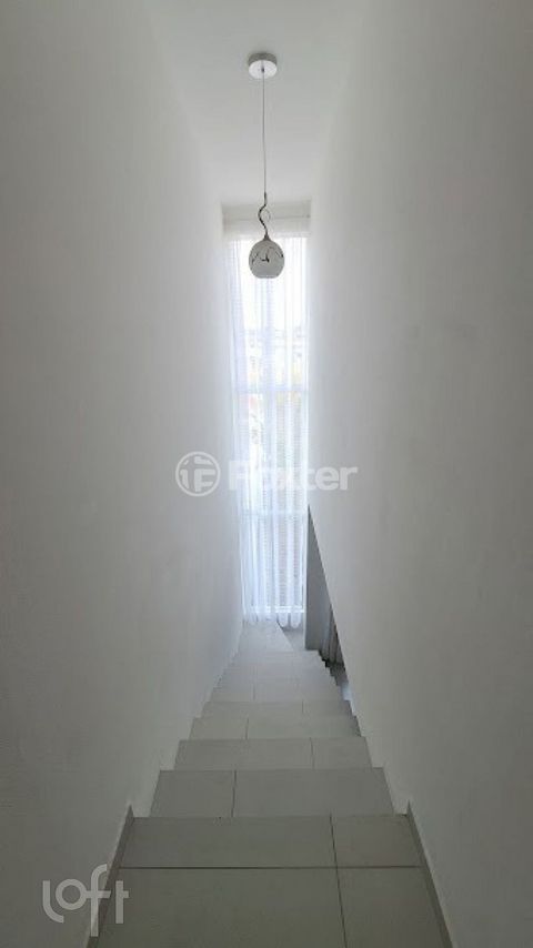 Image 17 - 873019