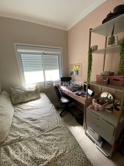 Image 10 - 873022