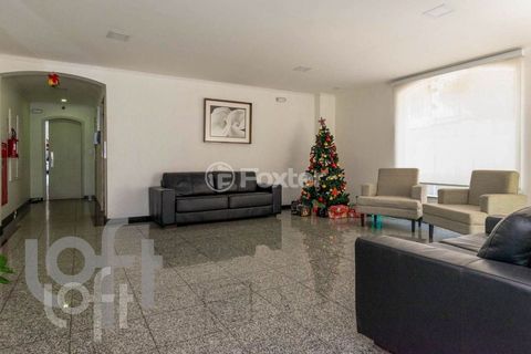 Image 9 - 873061