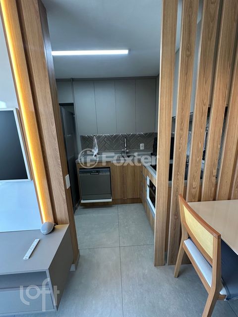 Image 6 - 873063