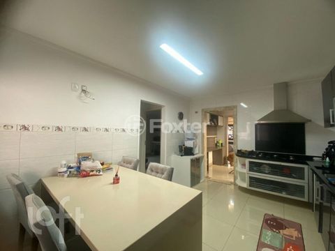 Image 4 - 873069