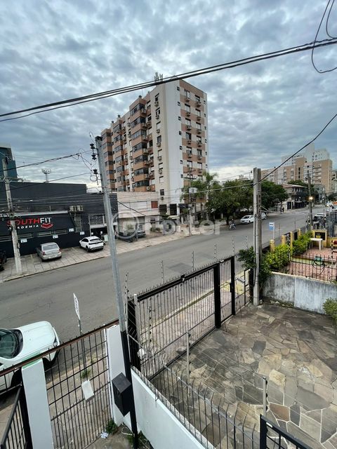 Image 4 - 873074