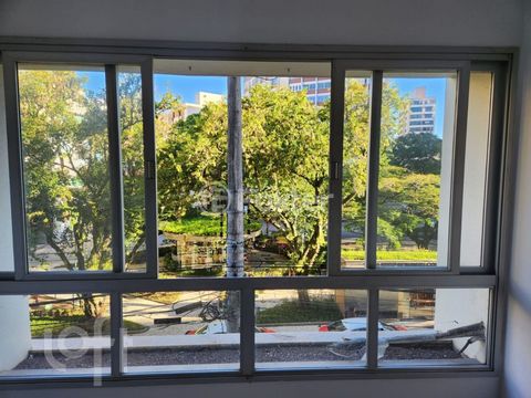 Image 7 - 873086
