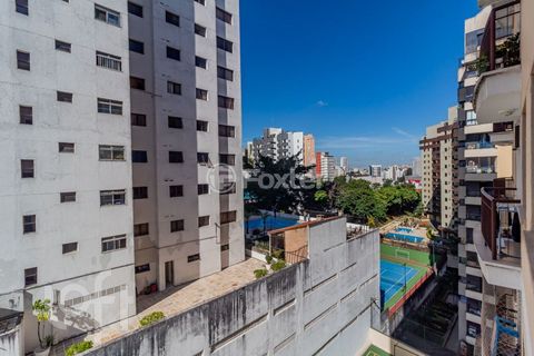 Image 11 - 873131