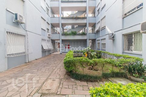 Image 10 - 873133