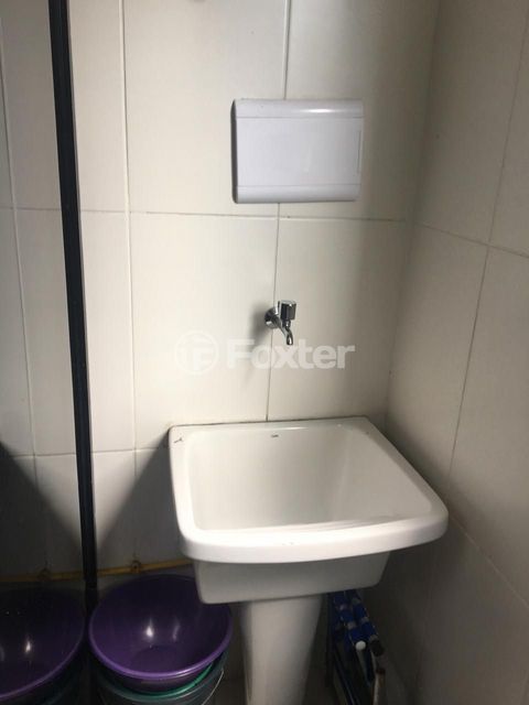 Image 9 - 873260