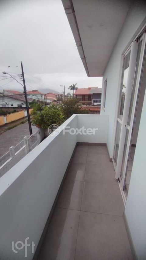 Image 7 - 873316