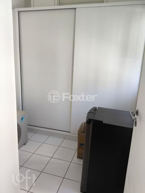 Image 7 - 873317