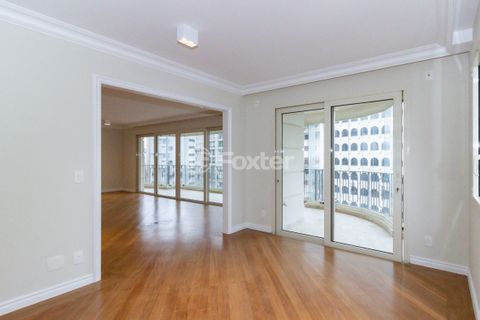Image 7 - 873379