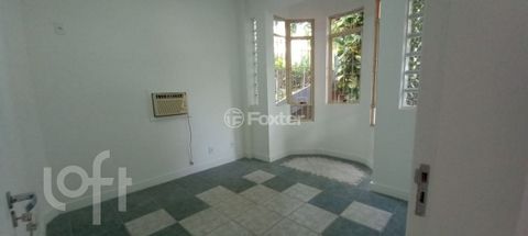 Image 11 - 873382