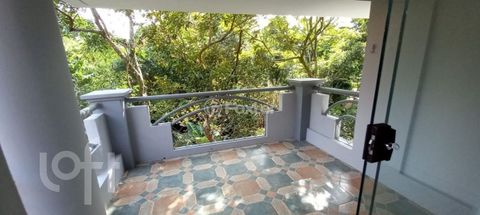 Image 17 - 873382