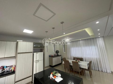 Image 10 - 873384