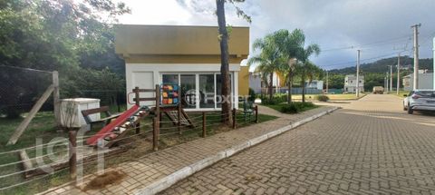 Image 12 - 873485
