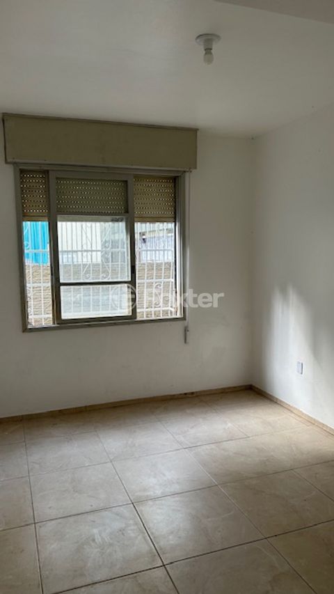 Image 7 - 873502
