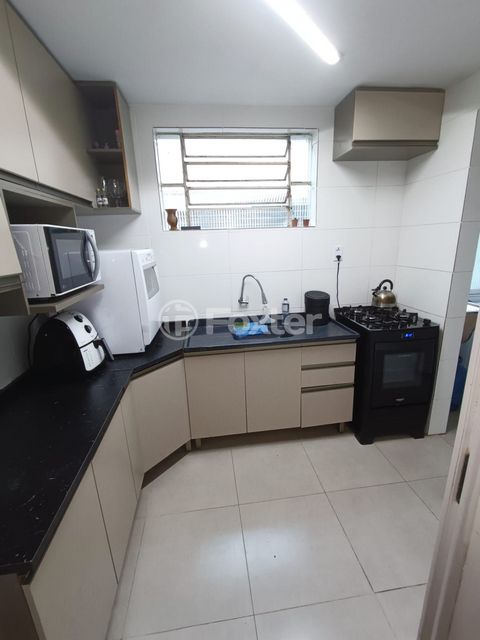 Image 9 - 873508