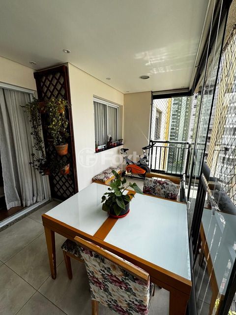 Image 7 - 873575