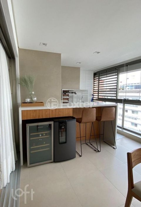 Image 7 - 873577