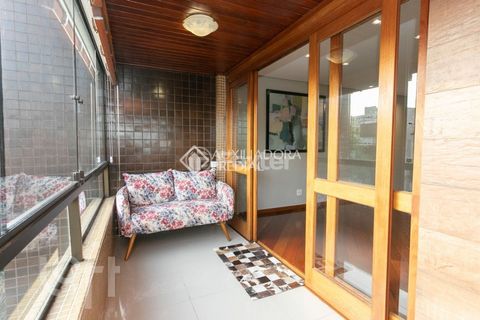 Image 11 - 873586