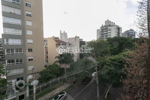 Image 13 - 873586