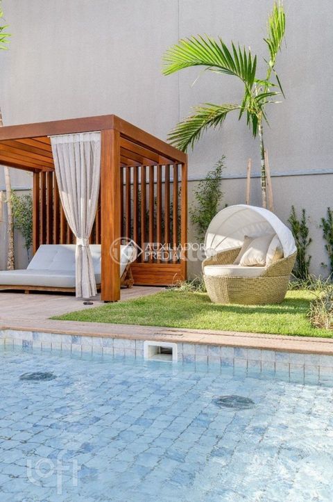 Image 11 - 873607